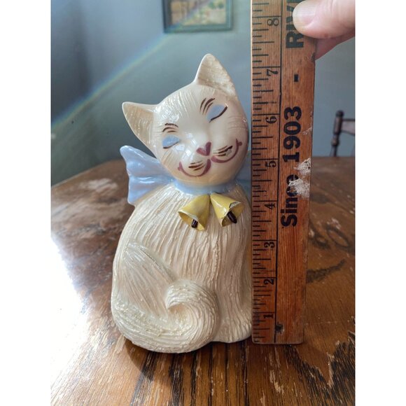 Vintage Hedi Schoop Hollywood CA Ceramic Cat Figurine With Blue Bow & Bells - Picture 7 of 7